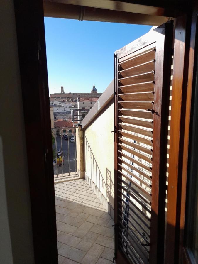 Terrace With View Attic In Old Town Ballarhome ปาแลร์โม ภายนอก รูปภาพ